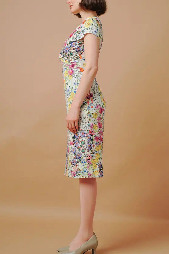 【ストレッチジャージー】ひざ下丈ツイストワンピース