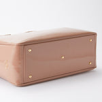 ピンクベージュヴィーガンエナメル エアリートート