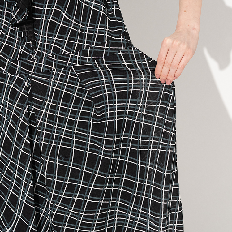 上質な<br>ストレッチシフォン素材
