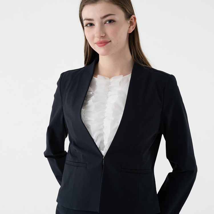 Minimal and Sharp<br>Collarless Jacket