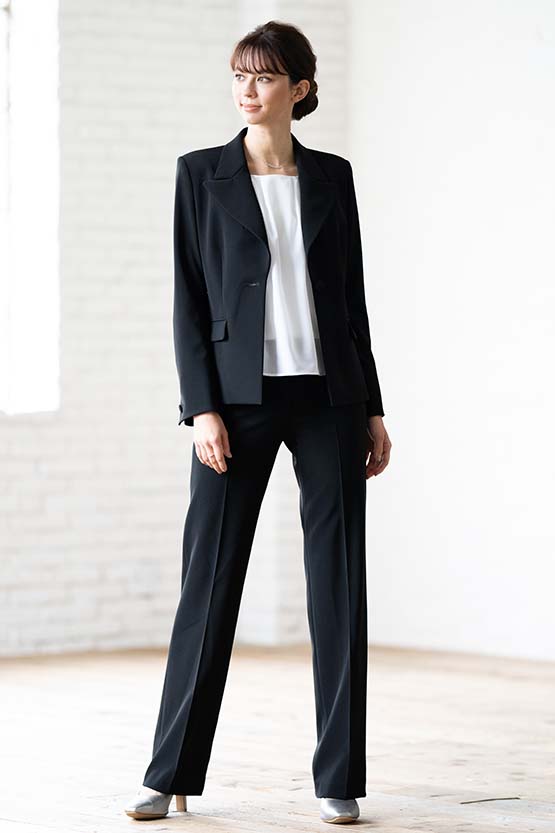 【通年素材】スマートストレッチ ブラック ストレートパンツ