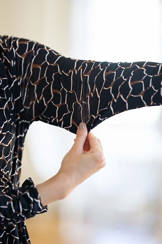 【ロング丈】ブラックジラフ ロングカシュクールリボンワンピース