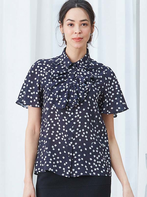【ストレッチシフォン】 ネイビークローバー 衿付きフリルブラウス