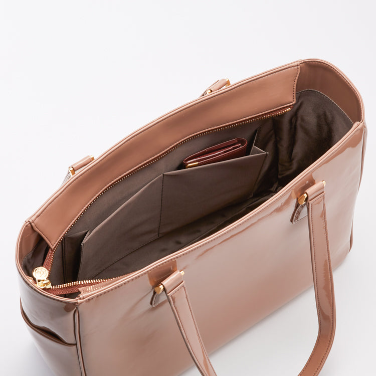 ピンクベージュヴィーガンエナメル エアリートート