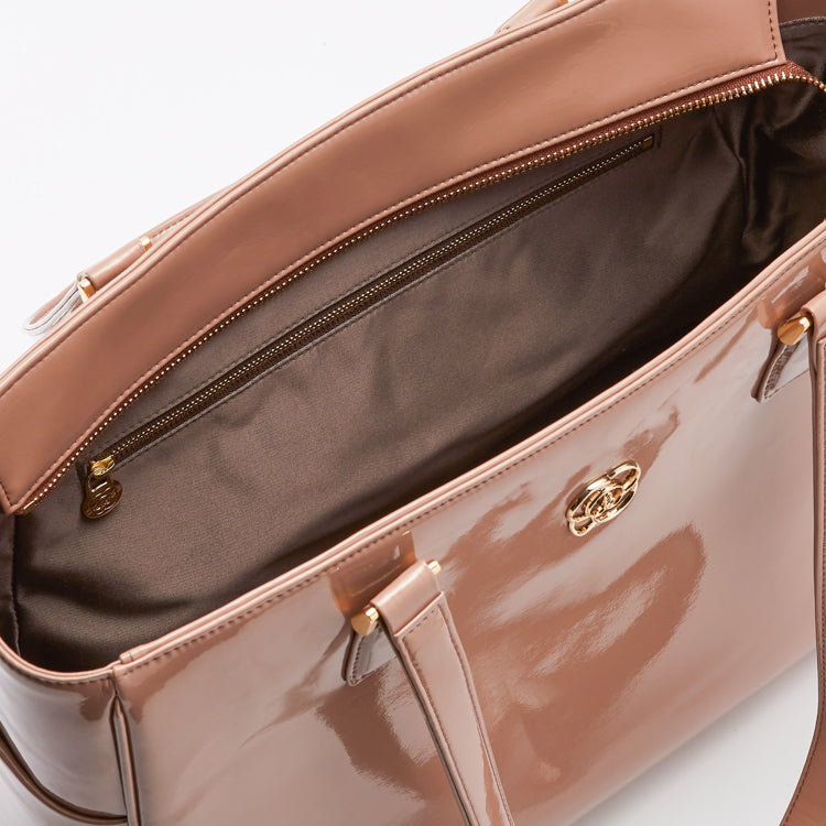 ピンクベージュヴィーガンエナメル エアリートート