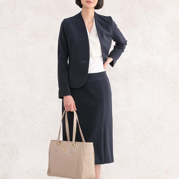 同素材ジャケットで<br>一瞬でセットアップ