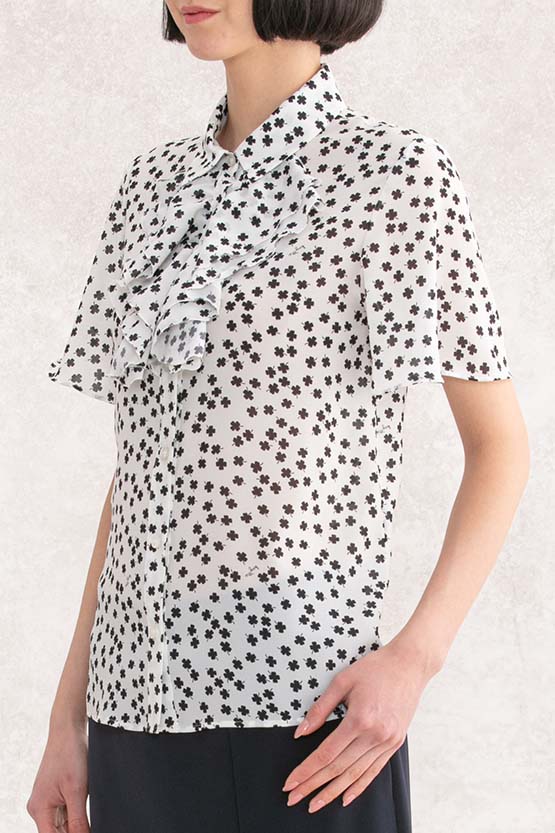 【ストレッチシフォン】 ホワイトクローバー 衿付きフリルブラウス