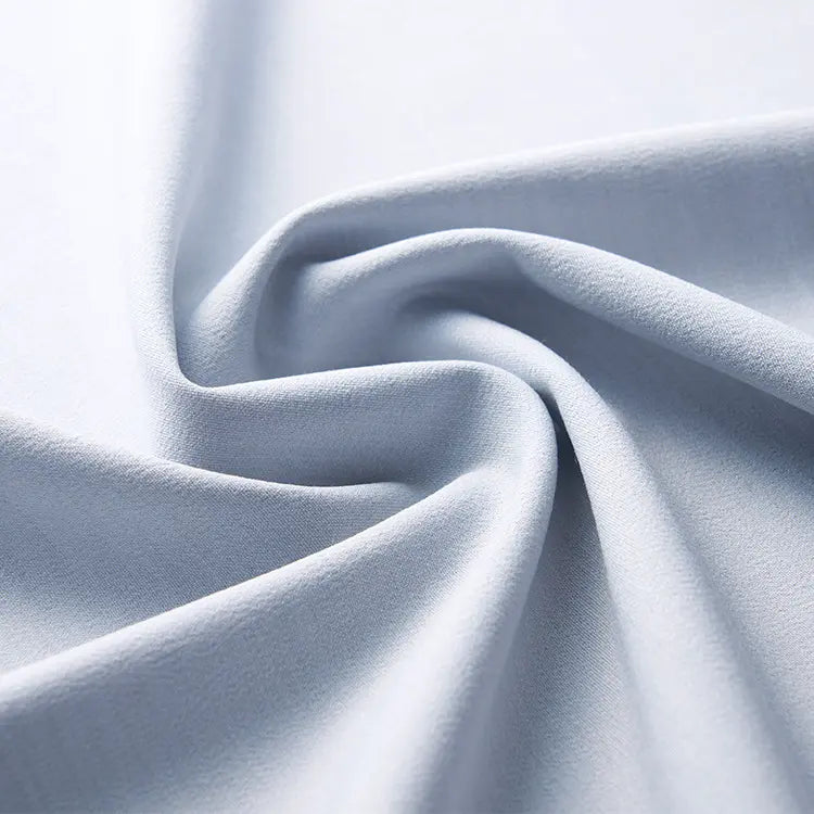 真夏でも揺るがない「品格」。アクティブクール