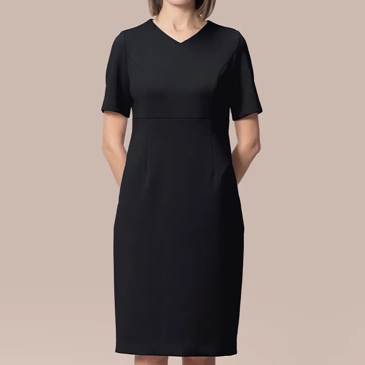 美しさ、丸ごと包むコクーンシルエット