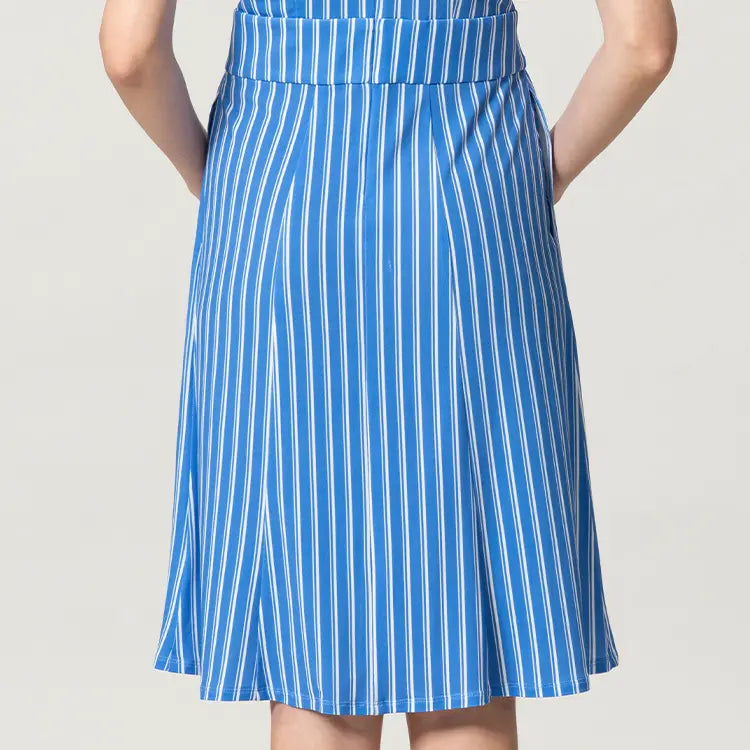 Eight-Panel Design for a Naturally Slimming Silhouette