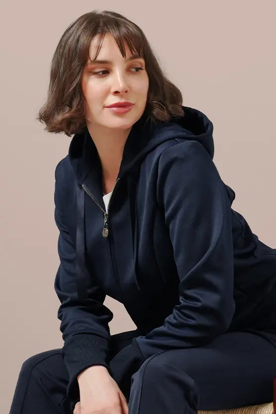 【宇宙素材】ファーストクラスパーカー