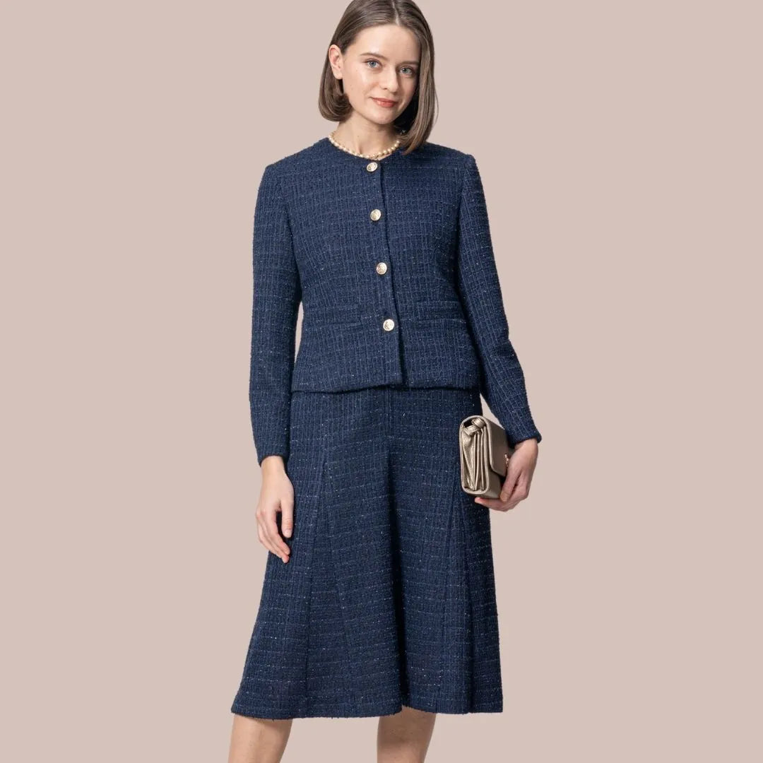 品格を纏うネイビー