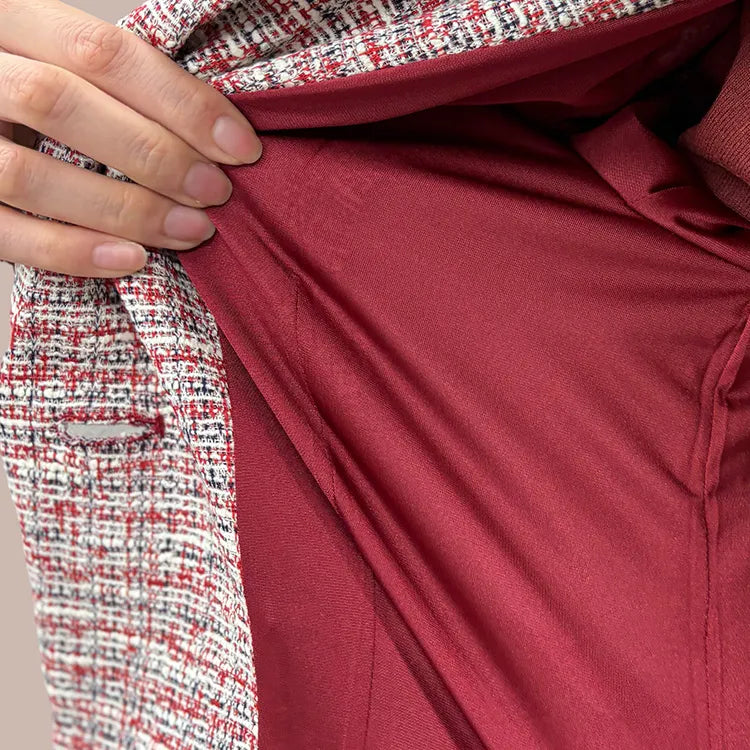 裏地も糸もストレッチするから動きやすく肩こり知らず