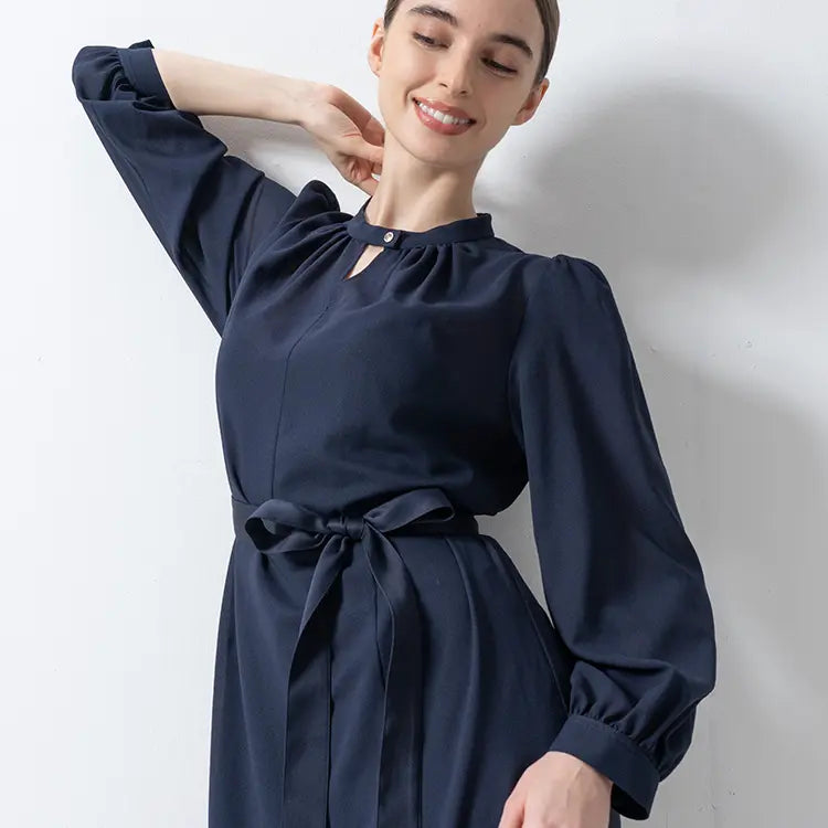 驚きの軽やかさ、動けるストレッチシフォン