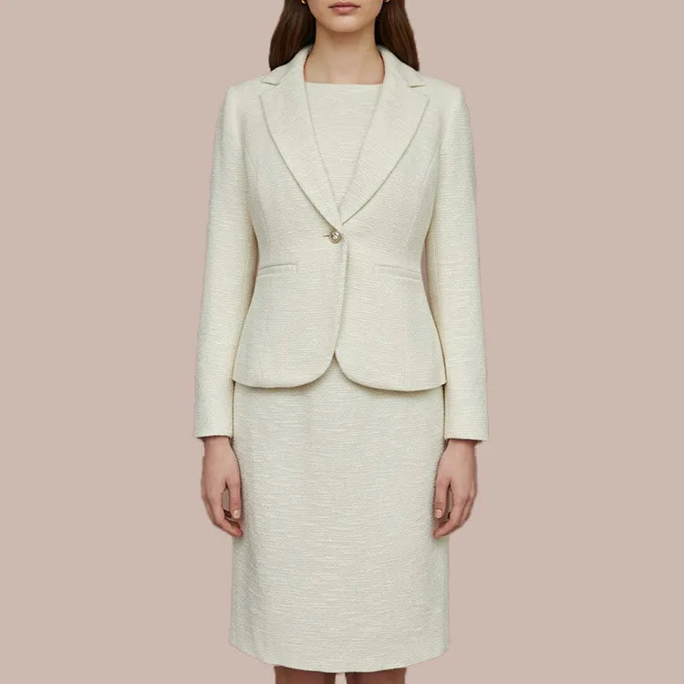 オケージョンもビジネスも叶える上品セットアップ