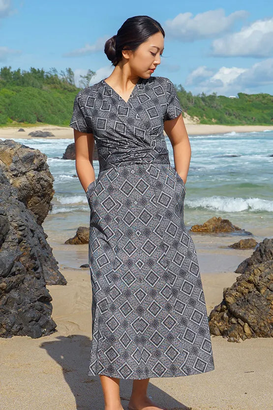 【大島紬意匠 ストレッチジャージー】ロングマリリンワンピース