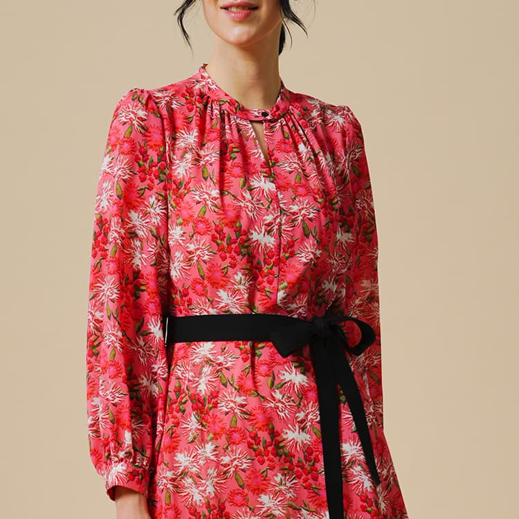 身体を疲れさせない<br>ストレッチシフォン素材