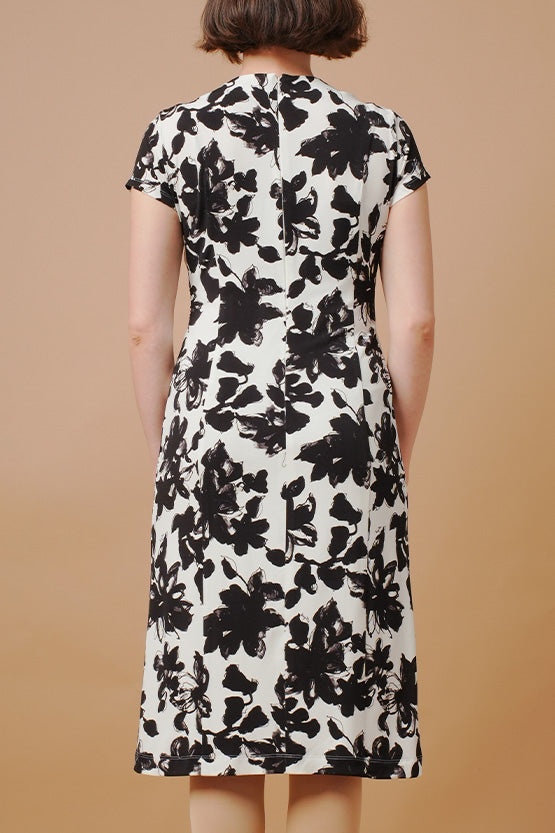 【ストレッチジャージー】ひざ丈ツイストワンピース