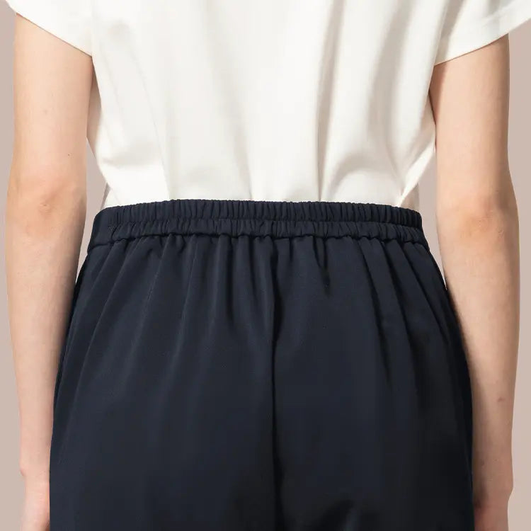 ウエストゴムで着脱もラク