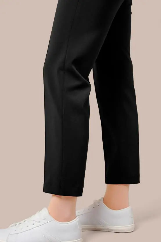 Space Material:Easy Tapered Pants