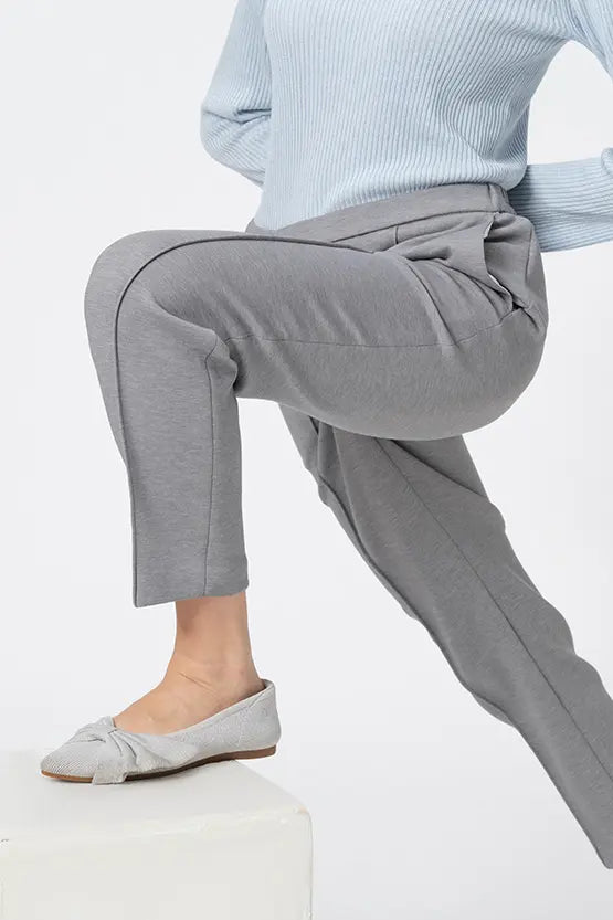 【マシュマロテック】テーパードパンツ