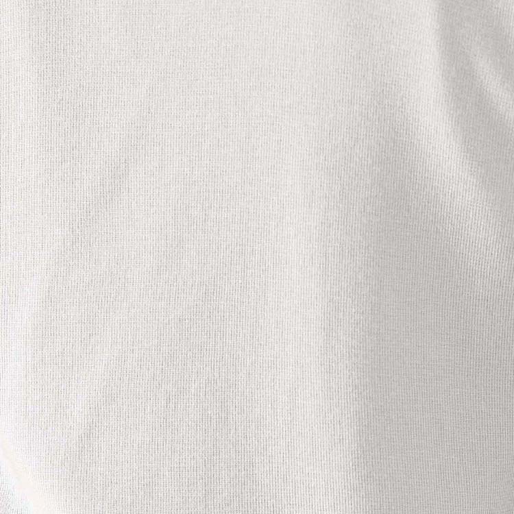 軽くさらりとしていながら<br>シルエットをキープ