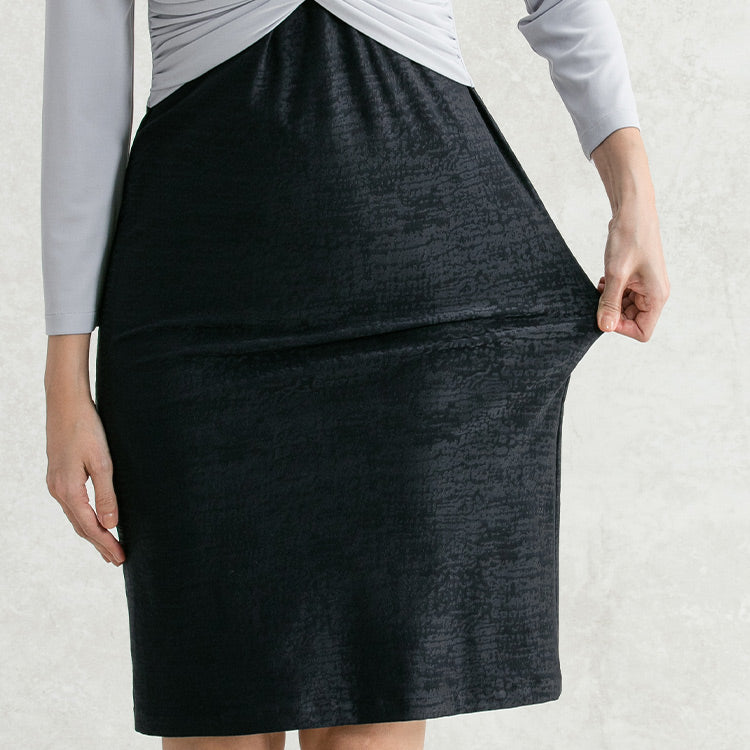 Beautifully lustrous jacquard