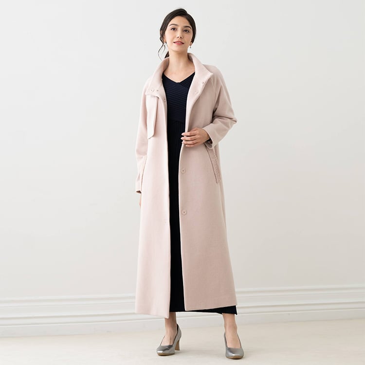 ロングコートを合わせて<br>大人エレガンスに
