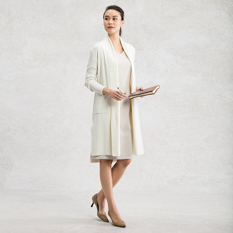 ロングカーデで内勤に