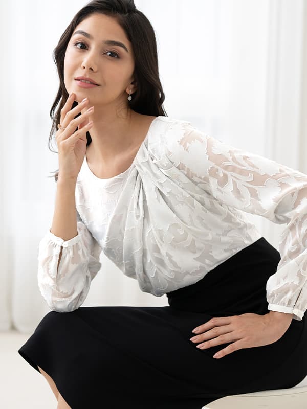 White x Black Décolleté Tuck Dress
