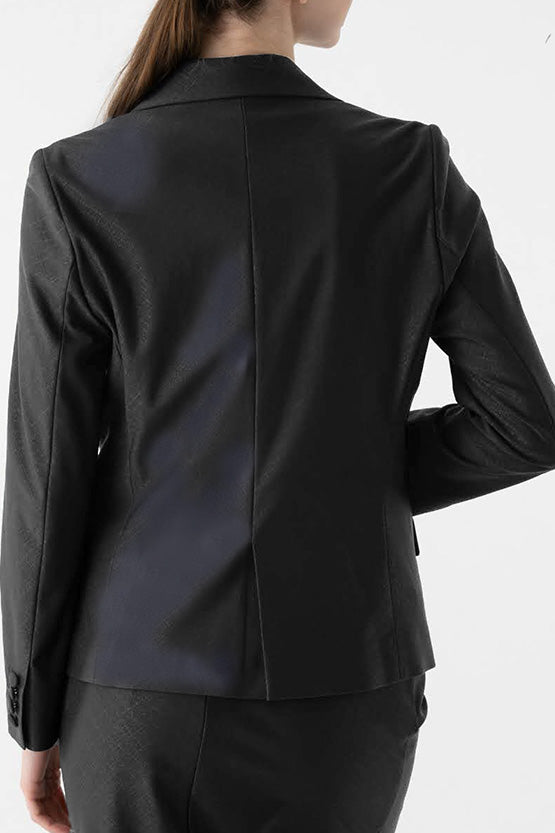 All-Season Material:Smart Stretch Tailored Jacket