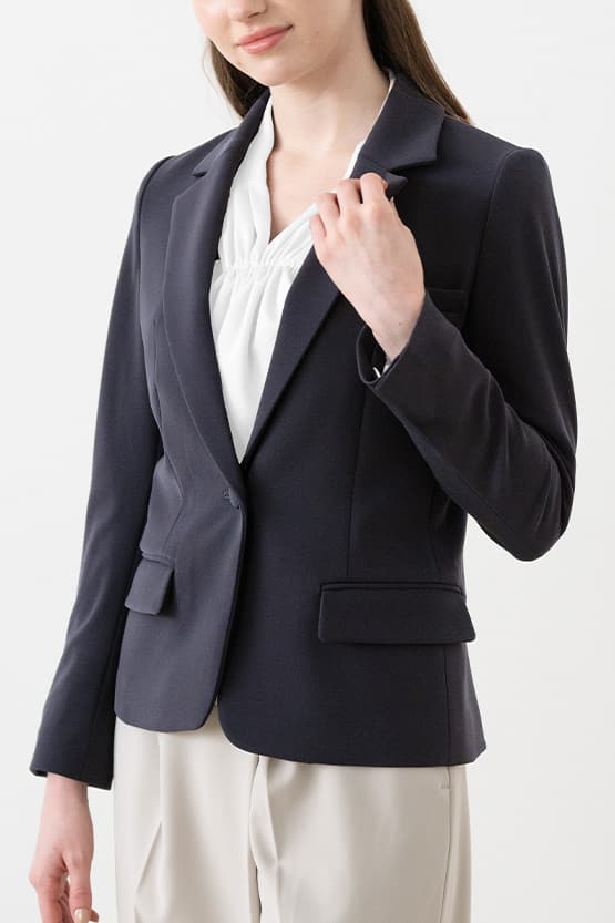 All-Season Material:Smart Stretch Tailored Jacket