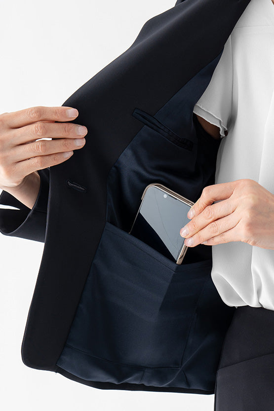 All-Season Material:Smart Stretch Tailored Jacket