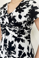 【ストレッチジャージー】ひざ丈ツイストワンピース