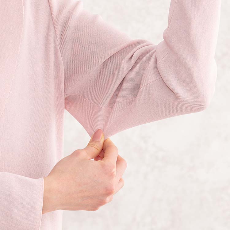 洗濯機で洗っても<br>「きれい」が続く<br>金沢ニット