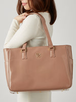 ピンクベージュヴィーガンエナメル エアリートート