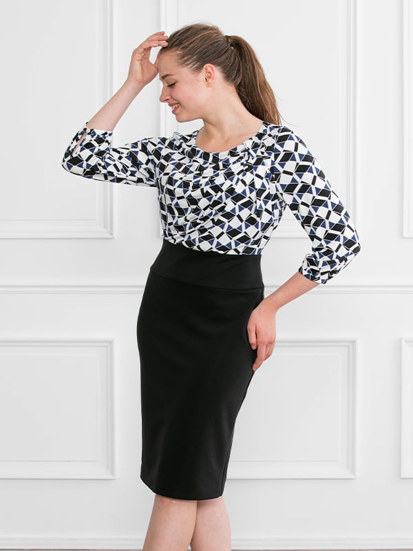 Navy Fox × Black Décolleté Tuck Dress