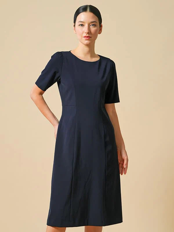 A comfortable and elegant navy suit that can also be used for school entrance exams
