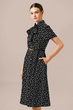 【ストレッチシフォン】モノトーンラージドット　ドラマチックワンピース