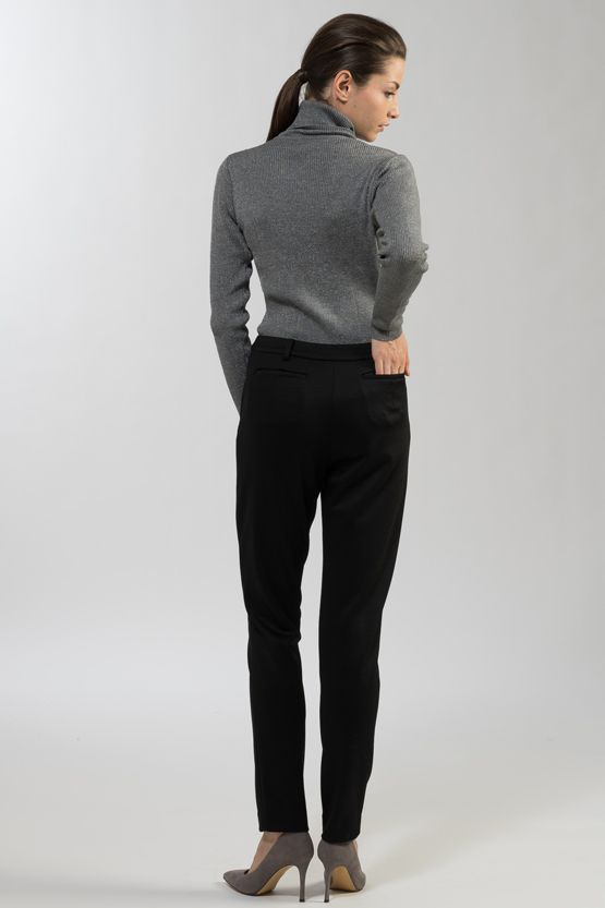 ブラック　ストレッチウォッシャブルリッチウールテーパードパンツ
