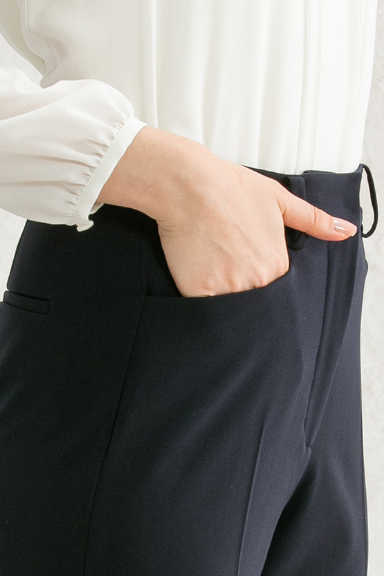 【通年素材】スマートストレッチネイビー　ストレートパンツ