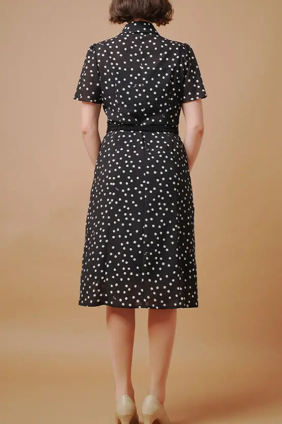 【ストレッチシフォン】モノトーンラージドット　ドラマチックワンピース
