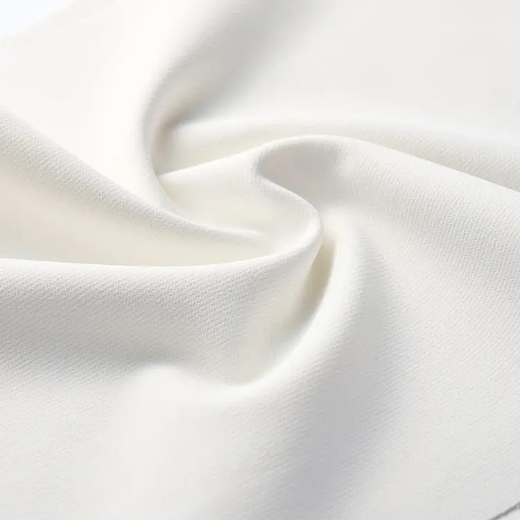 真夏でも揺るがない「品格」。アクティブクール