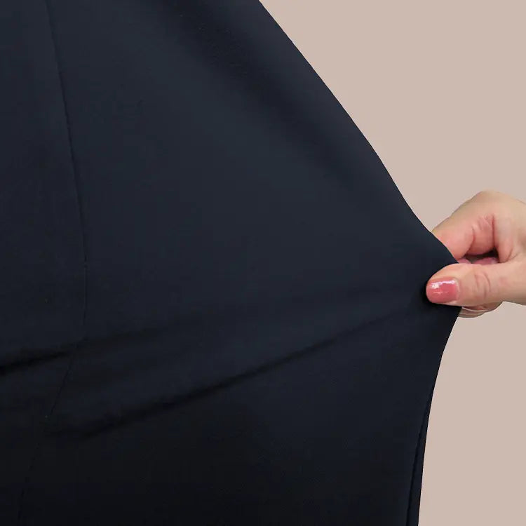 Comfortable all year round! Temperature-regulating stretch fabric