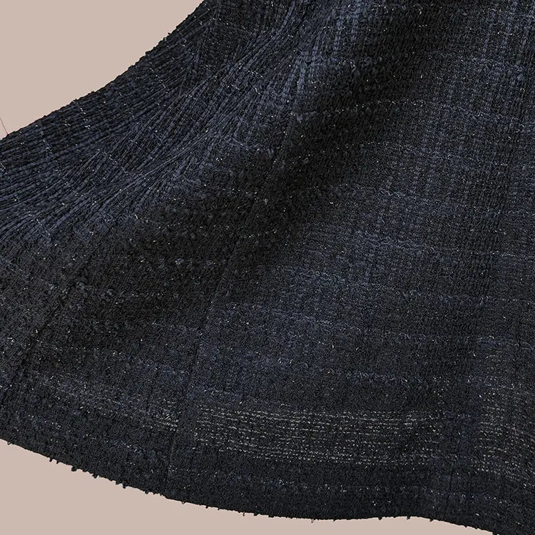 Astonishingly lightweight and comfortable, our jersey tweed adds a touch of refined elegance to your ensemble