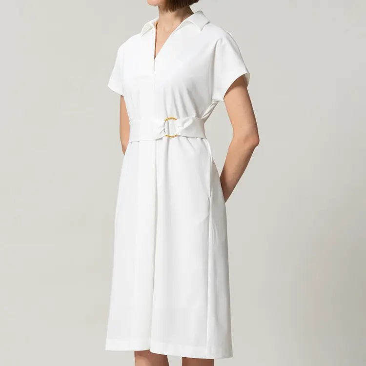 肩こりしらず。付かず離れず立体シルエット