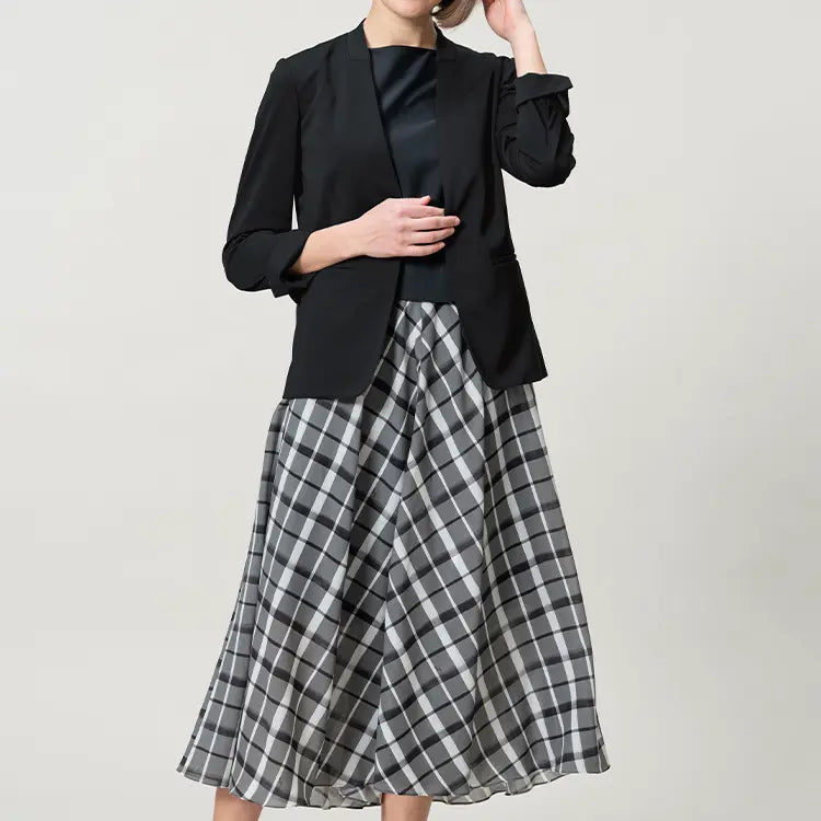 ワンピースに見えないからジャケットオンでお仕事にも