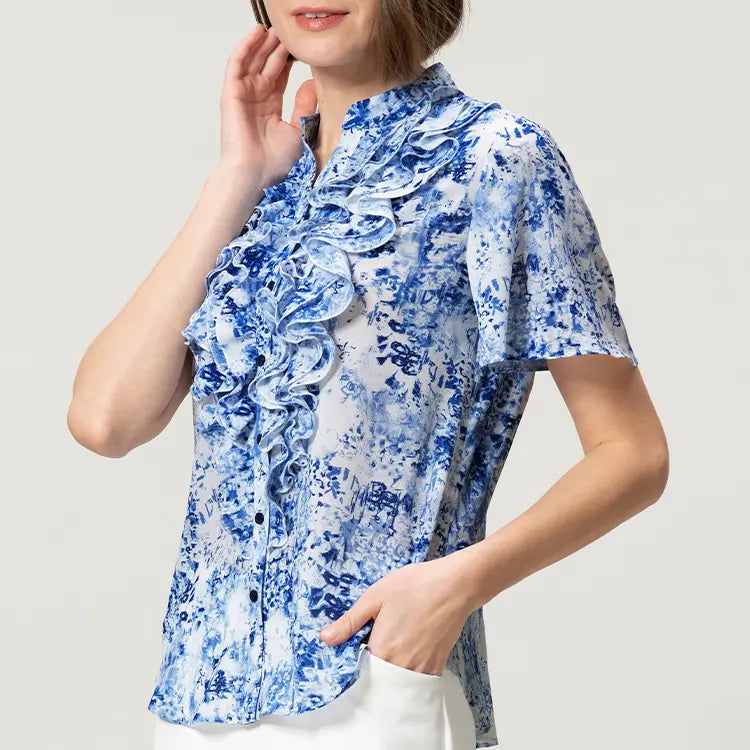 華やかなのに着やすいブラウス