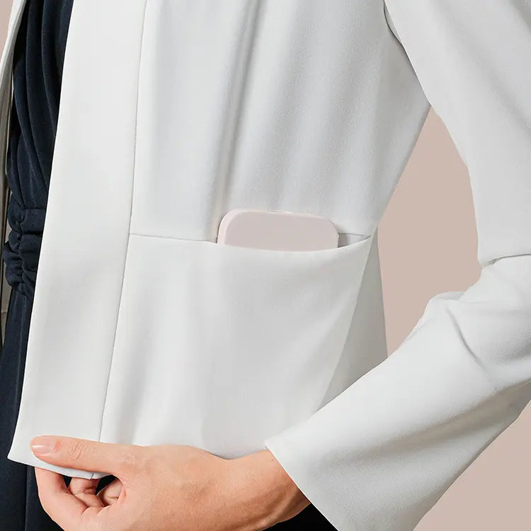 ビジネスシーンを想定した安心のポケット仕様