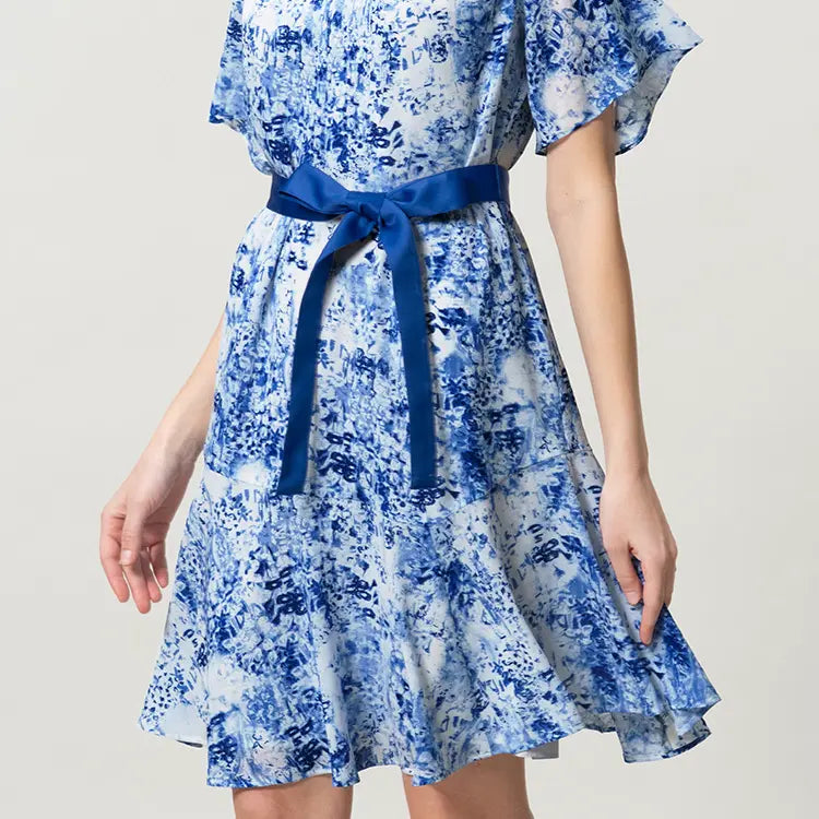 歩くたびに美しさが際立つ、マーメイドAライン